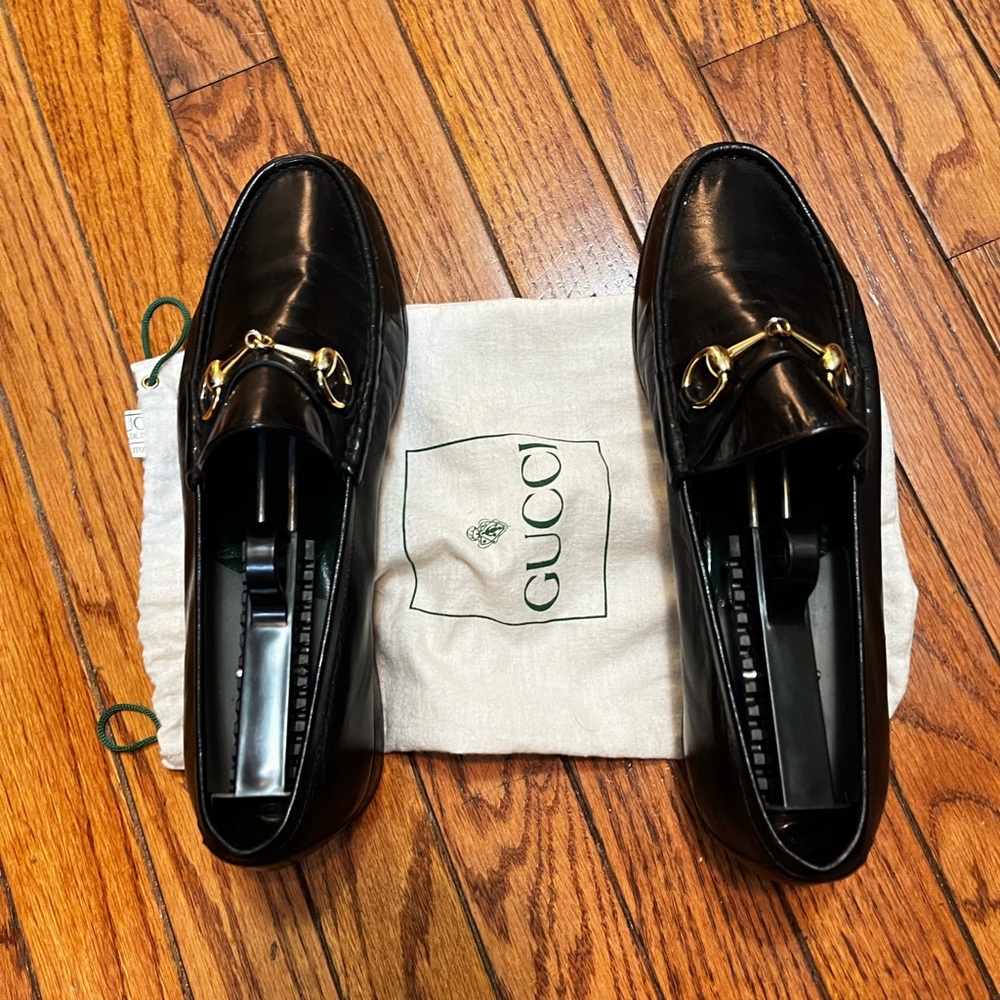 Gucci Black Leather Loafers with Gold Plated Buckles - Picture 5 of 7